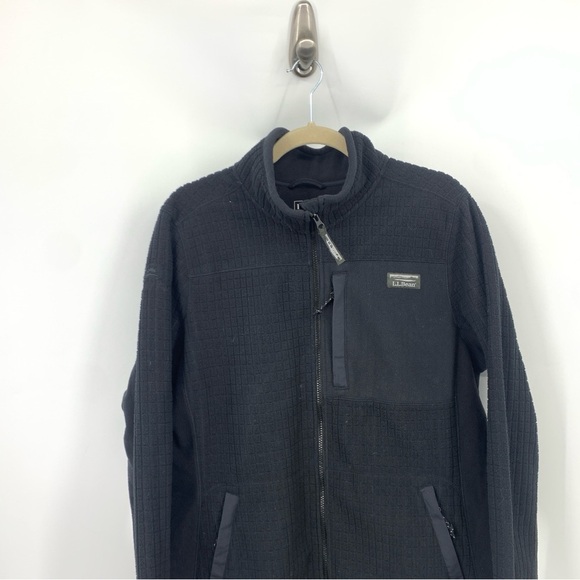 LL Bean Men Size Medium Pullover 1/2 Zip Jacket Black Windproof Fleece Top - Picture 2 of 8
